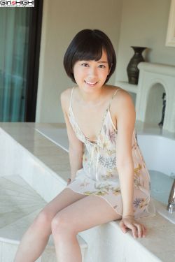 在厨房里两只乳头被吸肿了